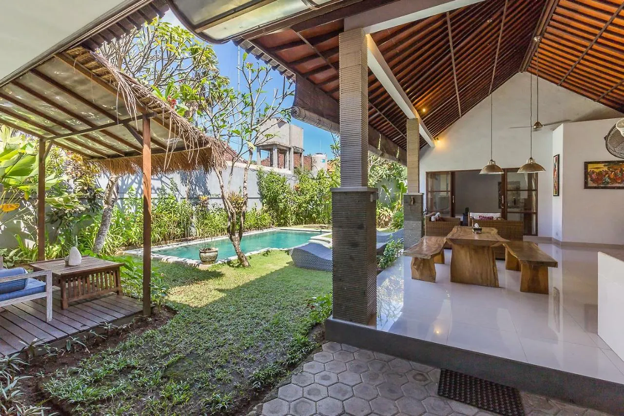 Charming 3 Bedroom Villa In Seminyak Oberoi 0*, Seminyak (Bali) Indonesia