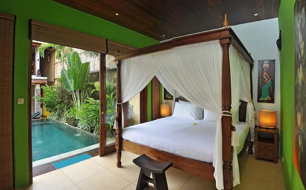 Charming 3 Bedroom Villa In Seminyak Oberoi