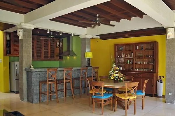 Charming 3 Bedroom Villa In Seminyak Oberoi 0*, Seminyak (Bali) Indonesia