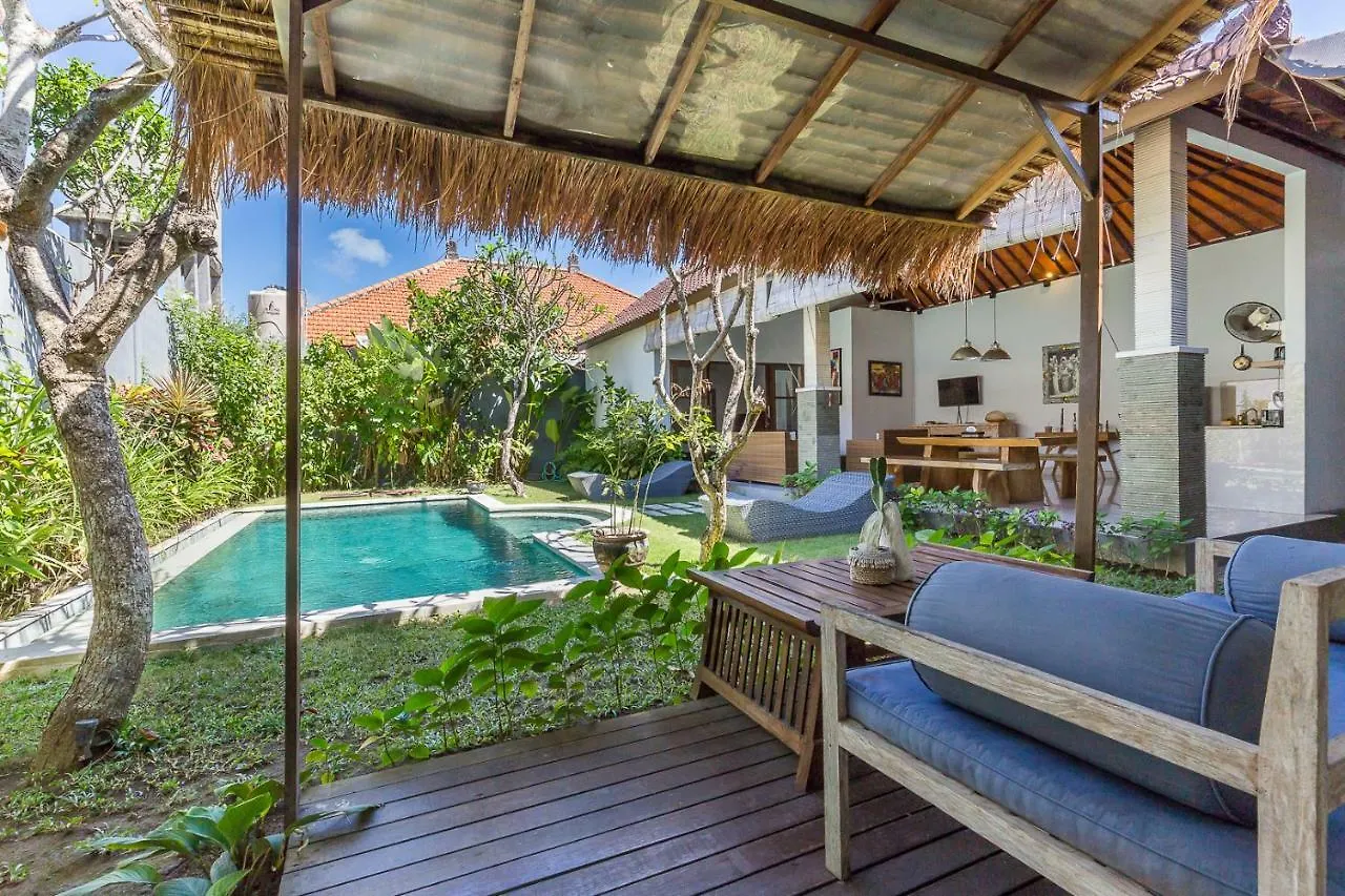 Charming 3 Bedroom Villa In Seminyak Oberoi